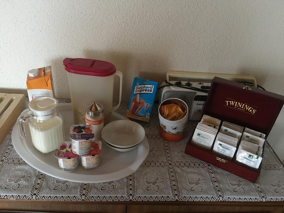 / Couette-café